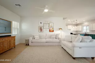 21264 N 36th Pl, Phoenix, AZ 85050 - Photo 6