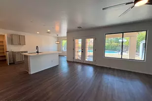 8640 N 68th Dr, Peoria, AZ 85345 - Photo 2