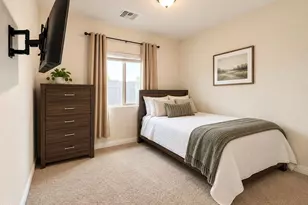 3755 E Zachary Dr, Phoenix, AZ 85050 - Photo 14
