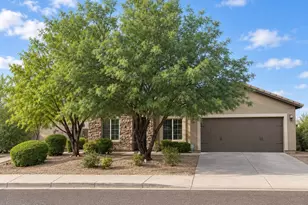 3755 E Zachary Dr, Phoenix, AZ 85050 - Photo 2