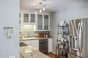 4434 E Glenrosa Ave, Phoenix, AZ 85018 - Photo 4