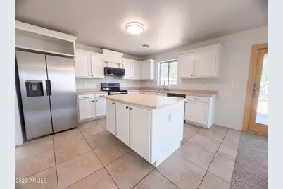 544 E Christopher Street, San Tan Valley, AZ 85140 - Photo 2