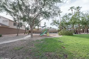 1239 W Breckenridge Ave, Gilbert, AZ 85233 - Photo 36