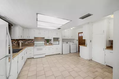 3327 W Mountain View Road, Phoenix, AZ 85051 - Photo 14