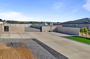20226 W Madre Del Oro Dr, Wittmann, AZ 85361 - Photo 2