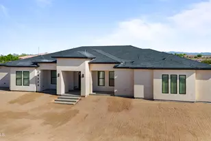 20226 W Madre Del Oro Dr, Wittmann, AZ 85361 - Photo 1