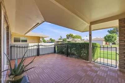 10734 W Hatcher Road, Sun City, AZ 85351 - Photo 2
