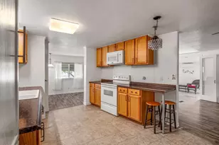 6534 W Sunnyslope Ln, Glendale, AZ 85302 - Photo 4