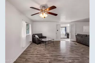 6534 W Sunnyslope Lane, Glendale, AZ 85302 - Photo 8