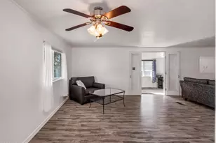 6534 W Sunnyslope Ln, Glendale, AZ 85302 - Photo 8