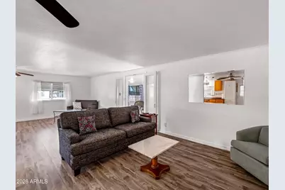 6534 W Sunnyslope Lane, Glendale, AZ 85302 - Photo 10