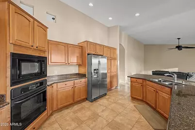 24320 S Lakeway Circle SW, Sun Lakes, AZ 85248 - Photo 10
