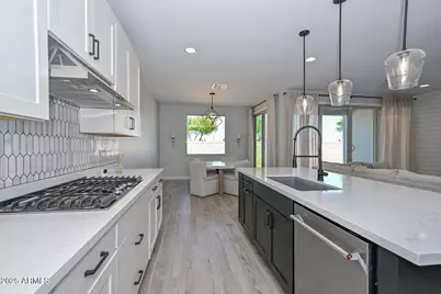 26428 N Thornhill Drive, Peoria, AZ 85383 - Photo 4