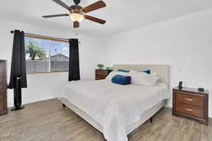 12447 N 50th Ln, Glendale, AZ 85304 - Photo 8