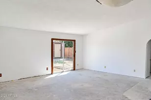 5233 W Mountain View Rd, Glendale, AZ 85302 - Photo 6