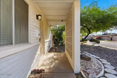8444 E Coronado Road #Apt 2, Scottsdale, AZ 85257 - Photo 4