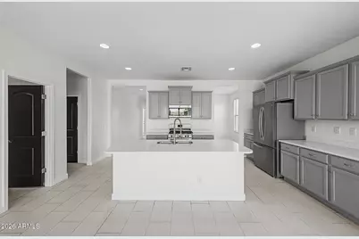 9210 W Vermont Avenue, Glendale, AZ 85305 - Photo 4