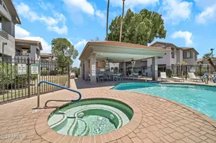 7401 W Arrowhead Clubhouse Dr, Glendale, AZ 85308 - Photo 14