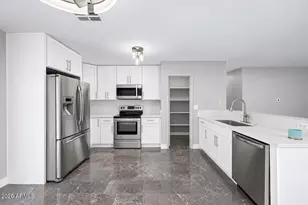 15784 W Crocus Dr, Surprise, AZ 85379 - Photo 6