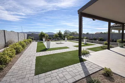 2439 W Kowalsky Lane, Phoenix, AZ 85041 - Photo 32