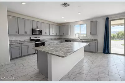 2439 W Kowalsky Lane, Phoenix, AZ 85041 - Photo 10