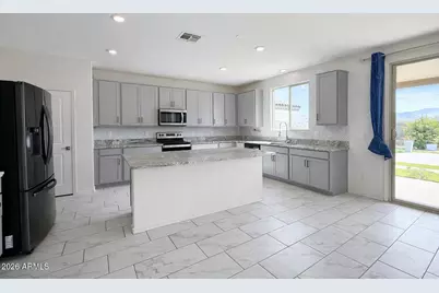 2439 W Kowalsky Lane, Phoenix, AZ 85041 - Photo 12