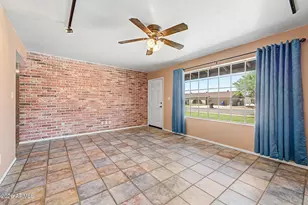 209 W Ivyglen St, Mesa, AZ 85201 - Photo 4