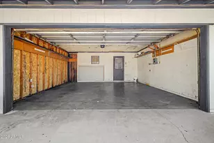209 W Ivyglen St, Mesa, AZ 85201 - Photo 22
