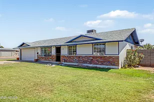 209 W Ivyglen St, Mesa, AZ 85201 - Photo 2