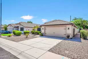 10817 W Almeria Rd, Avondale, AZ 85392 - Photo 48