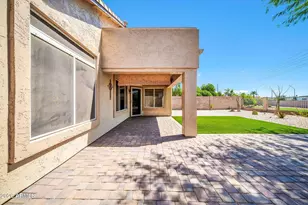 10817 W Almeria Rd, Avondale, AZ 85392 - Photo 34