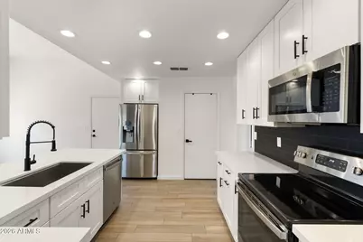 14657 N 91st Lane, Peoria, AZ 85381 - Photo 10