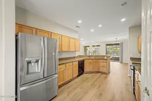 18012 W Tierra Del Sol Dr, Surprise, AZ 85387 - Photo 12