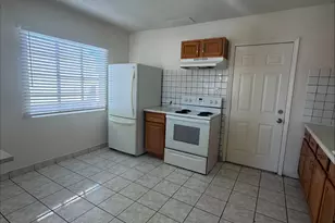 7221 N 26th Dr, Phoenix, AZ 85051 - Photo 6