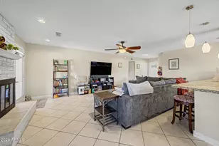 4061 E Karen Dr, Phoenix, AZ 85032 - Photo 4