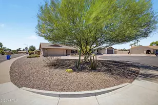 4061 E Karen Dr, Phoenix, AZ 85032 - Photo 2
