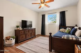 3401 W Laurel Ln, Phoenix, AZ 85029 - Photo 8