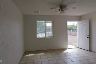 2520 E Chipman Rd, Phoenix, AZ 85040 - Photo 10