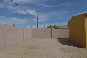 2520 E Chipman Rd, Phoenix, AZ 85040 - Photo 24