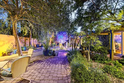 7802 E Monte Vista Road, Scottsdale, AZ 85257 - Photo 14