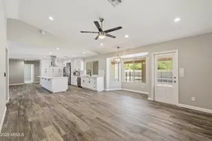 5227 E Paradise Ln, Scottsdale, AZ 85254 - Photo 4