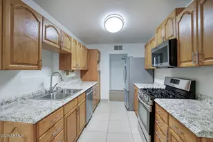 309 E Pierson St, Phoenix, AZ 85012 - Photo 10