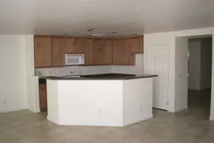 8521 N 64th Dr, Glendale, AZ 85302 - Photo 6