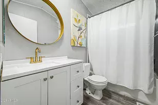 303 E South Mountain Ave, Phoenix, AZ 85042 - Photo 14