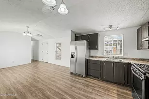 303 E South Mountain Ave, Phoenix, AZ 85042 - Photo 4