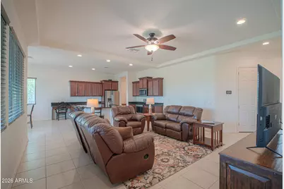 305 N Rainbow Way, Casa Grande, AZ 85194 - Photo 16