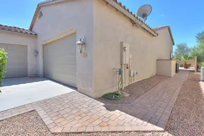 305 N Rainbow Way, Casa Grande, AZ 85194 - Photo 4