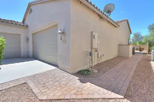 305 N Rainbow Way, Casa Grande, AZ 85194 - Photo 4