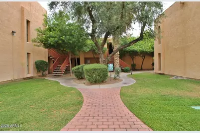 3131 W Cochise Drive #122, Phoenix, AZ 85051 - Photo 2