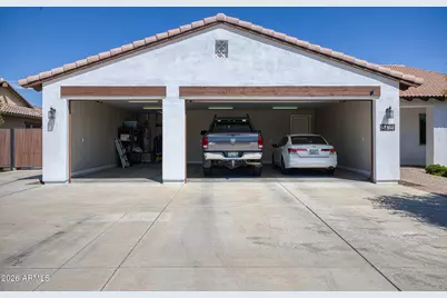 8416 W Sands Court W, Peoria, AZ 85383 - Photo 4